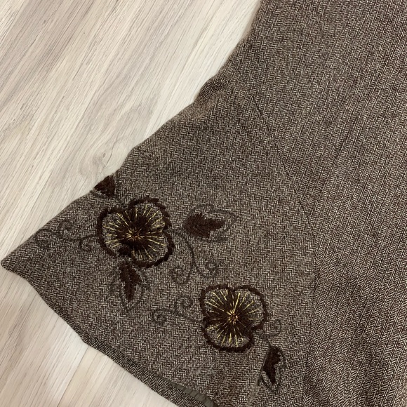 Embroidered Floral Skirt - Picture 2 of 3